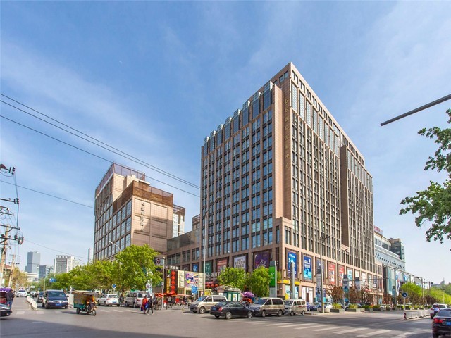 惠山宾馆旋转门安装